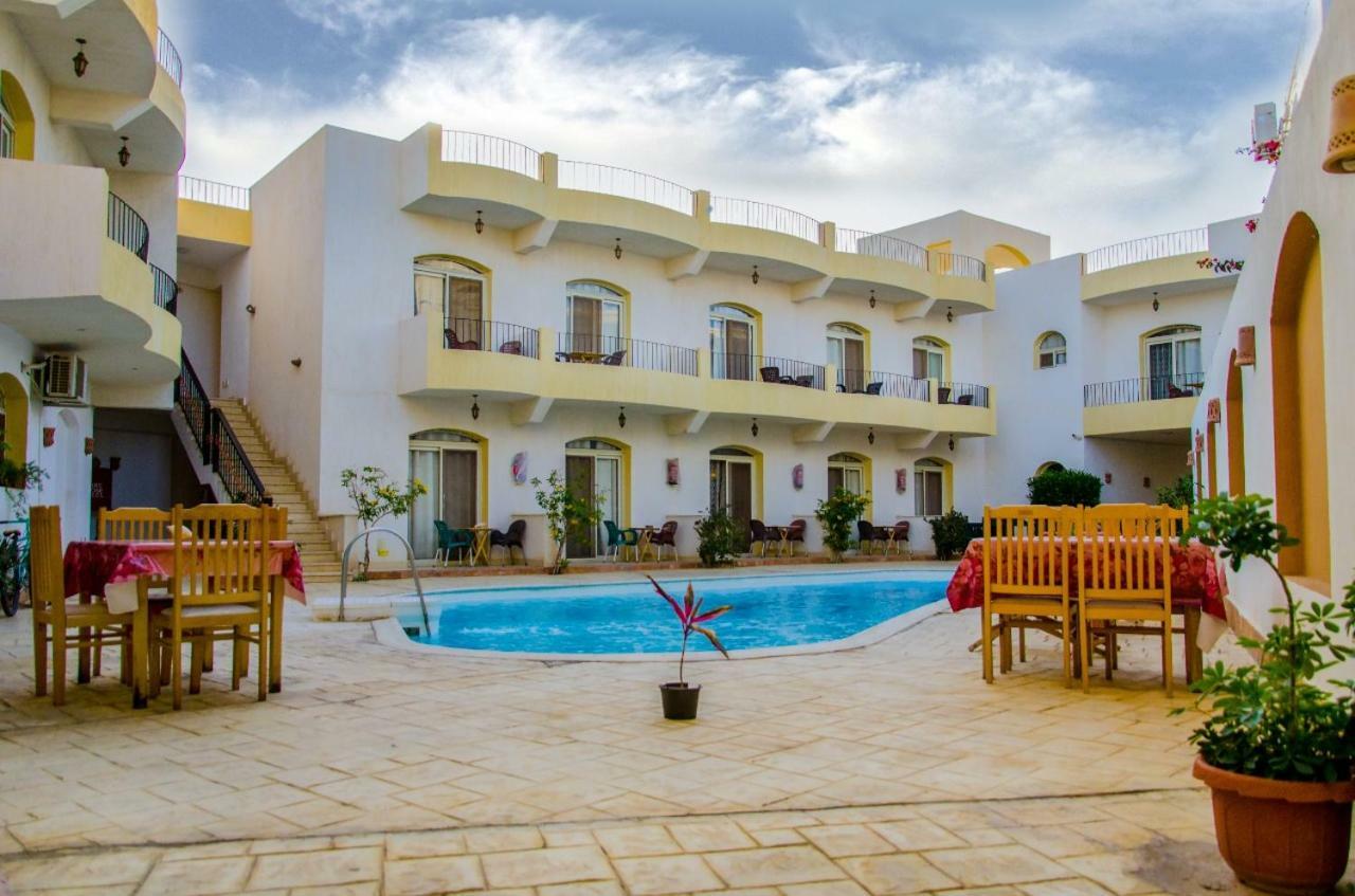 New Yalla Hotel Дахаб Екстериор снимка