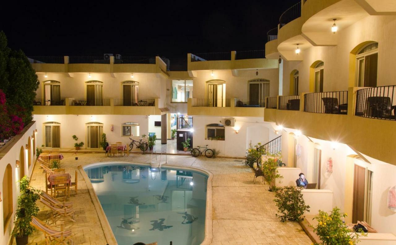 New Yalla Hotel Дахаб Екстериор снимка
