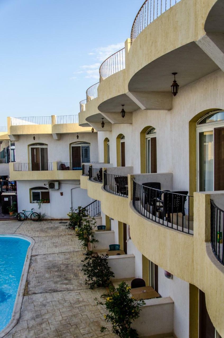 New Yalla Hotel Дахаб Екстериор снимка