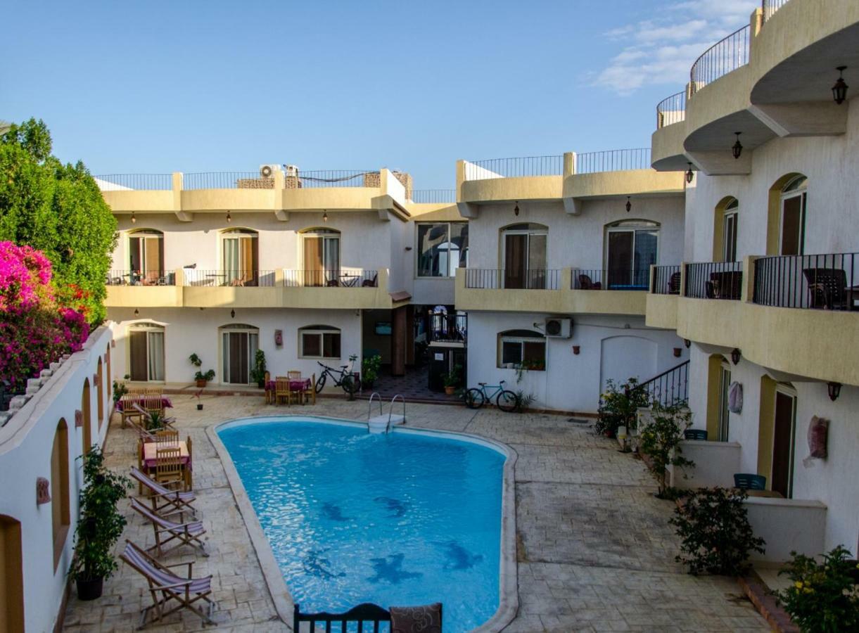 New Yalla Hotel Дахаб Екстериор снимка